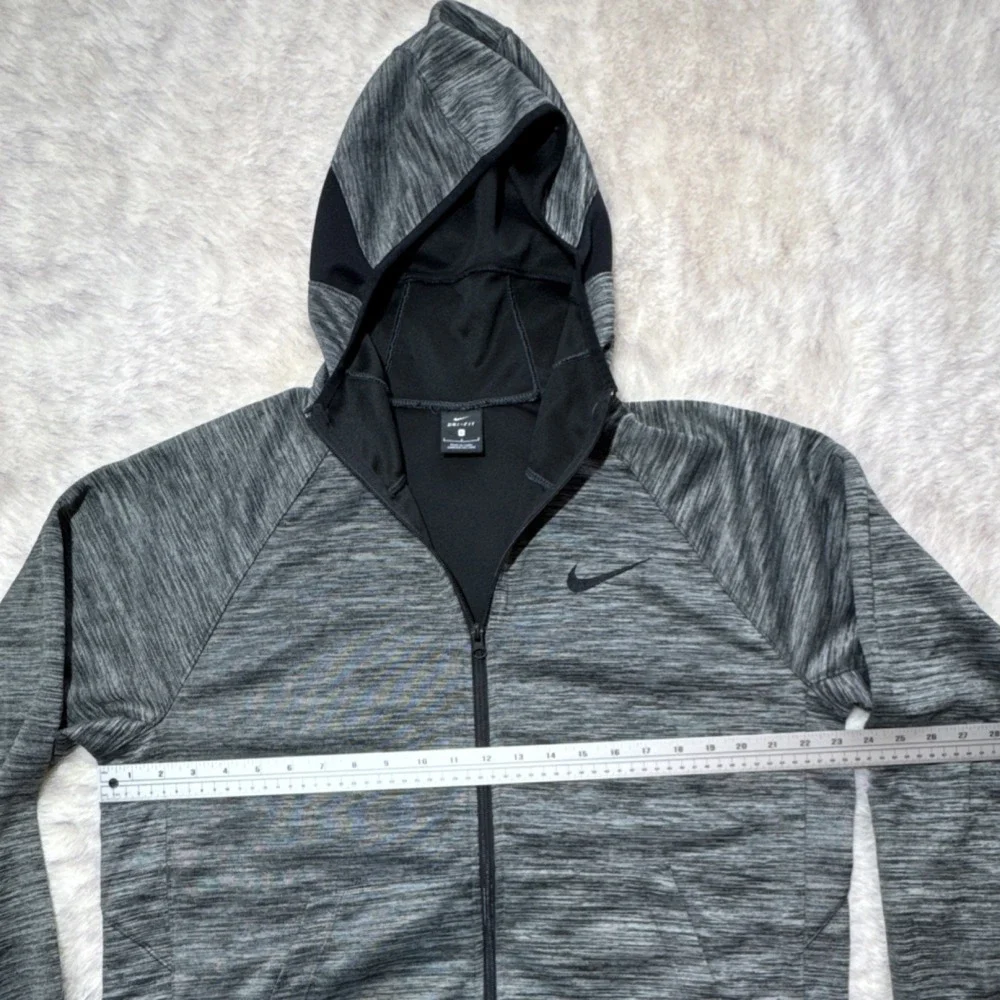 Nike Dri-FIT Gray Full Zip Hoodie Size L AT3232-032‎